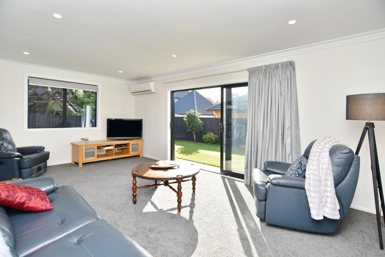 Lavandula 3 - Christchurch Holiday Homes Ngoại thất bức ảnh
