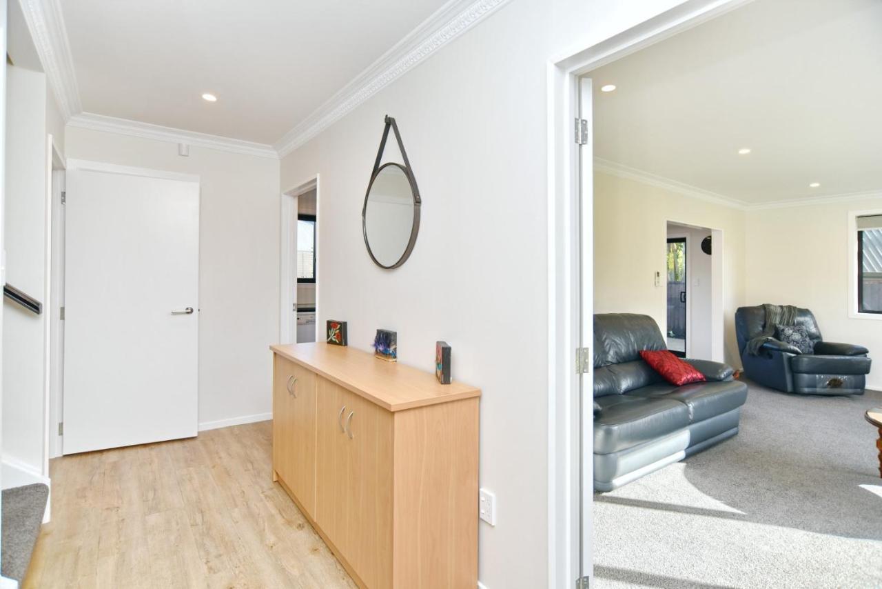 Lavandula 3 - Christchurch Holiday Homes Ngoại thất bức ảnh